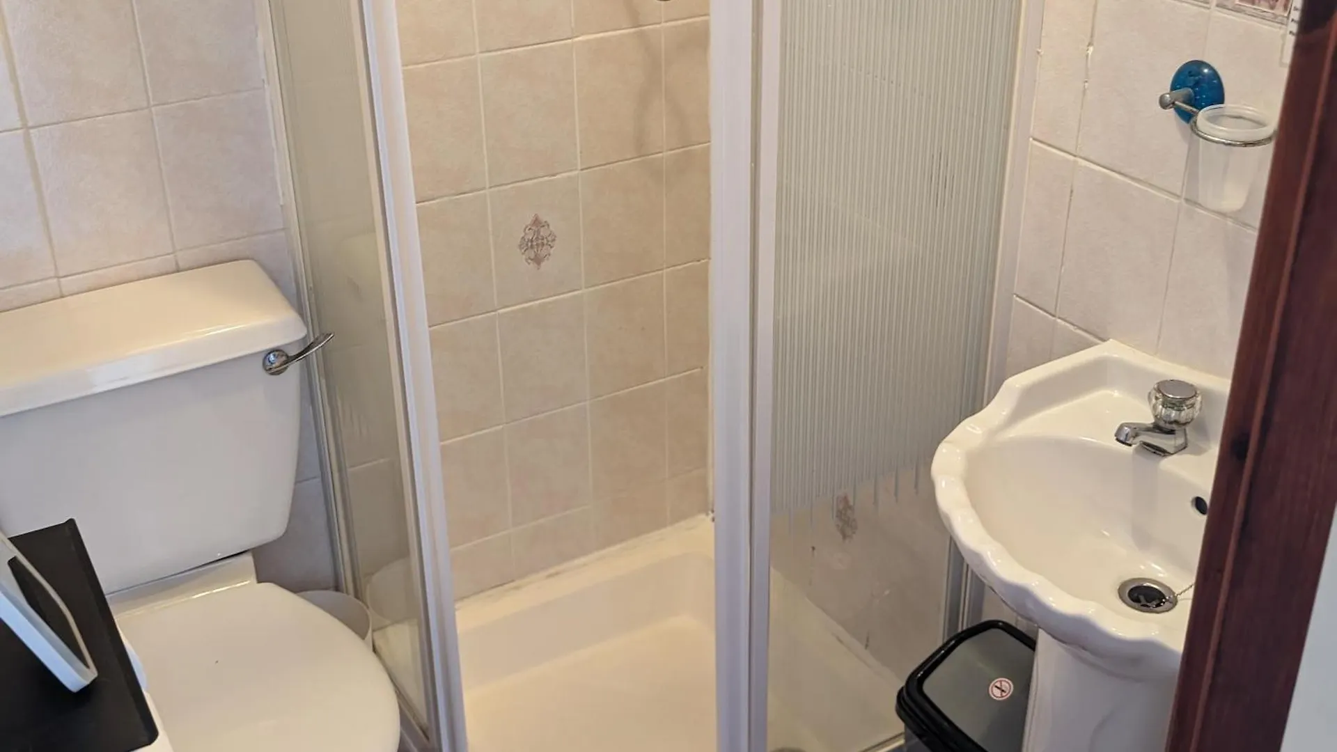 Wonky Towers Bed & Breakfast Blackpool