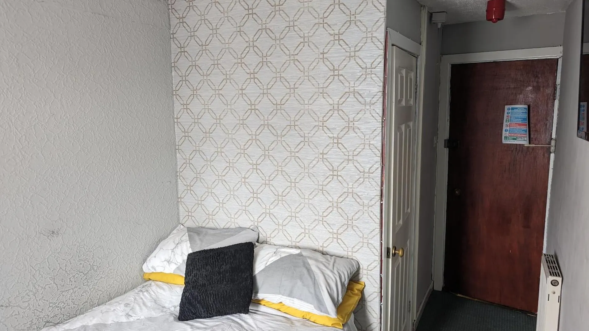 Wonky Towers Bed & Breakfast Blackpool